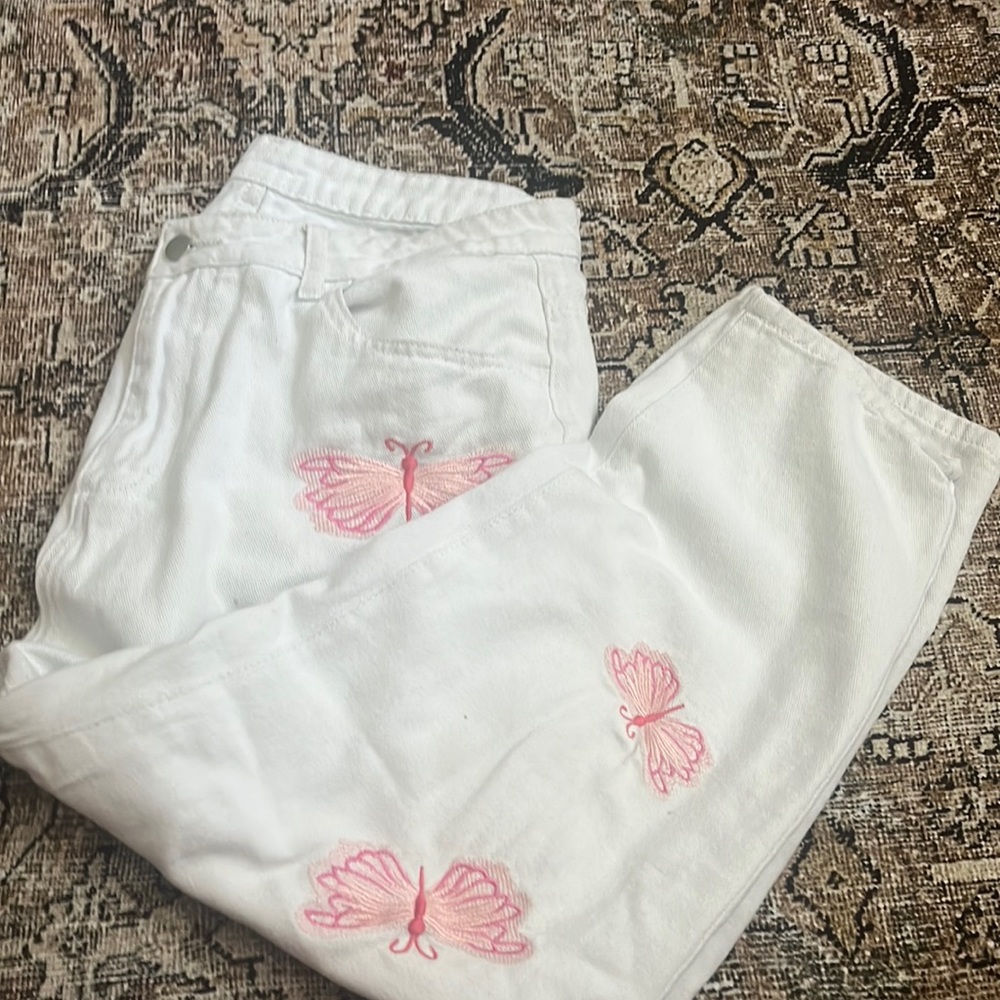 White jeans embroidered butterfly